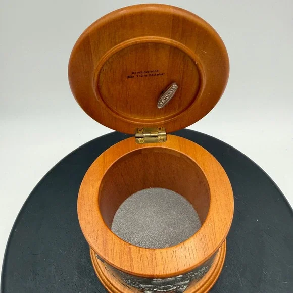 Vintage Royal Selanger Teddy Bear Music Box Pewter & Wood - Picture 3 of 6